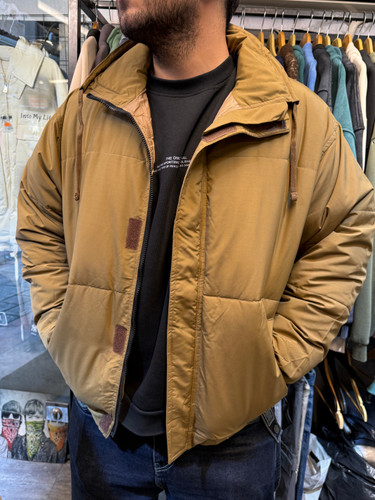 کاپشن باکسی پفی essential